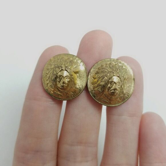 Vintage Face Center Gold Tone Dome Clip On Earrings, Screw Backs, Estate - Picture 2 of 6